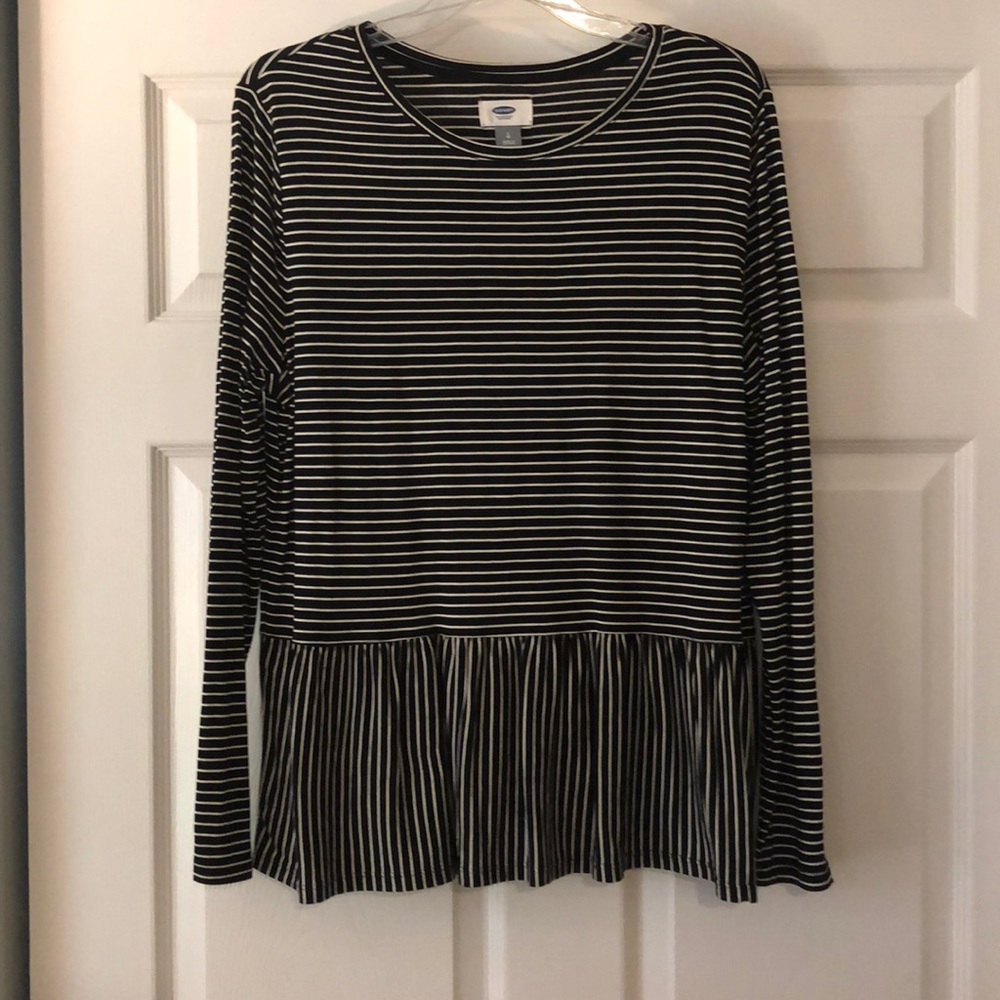Black and White Old Navy top